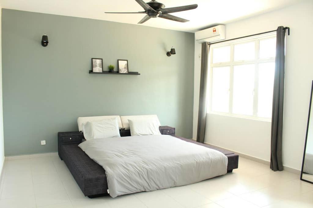 New Seaview Cozy Modern Beach House Tanjung Bungah  Exterior photo